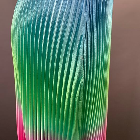 Size XS Multi Color Rainbow Polyester Ombre Pleated Side Zipper Skirt - Picture 3 of 7